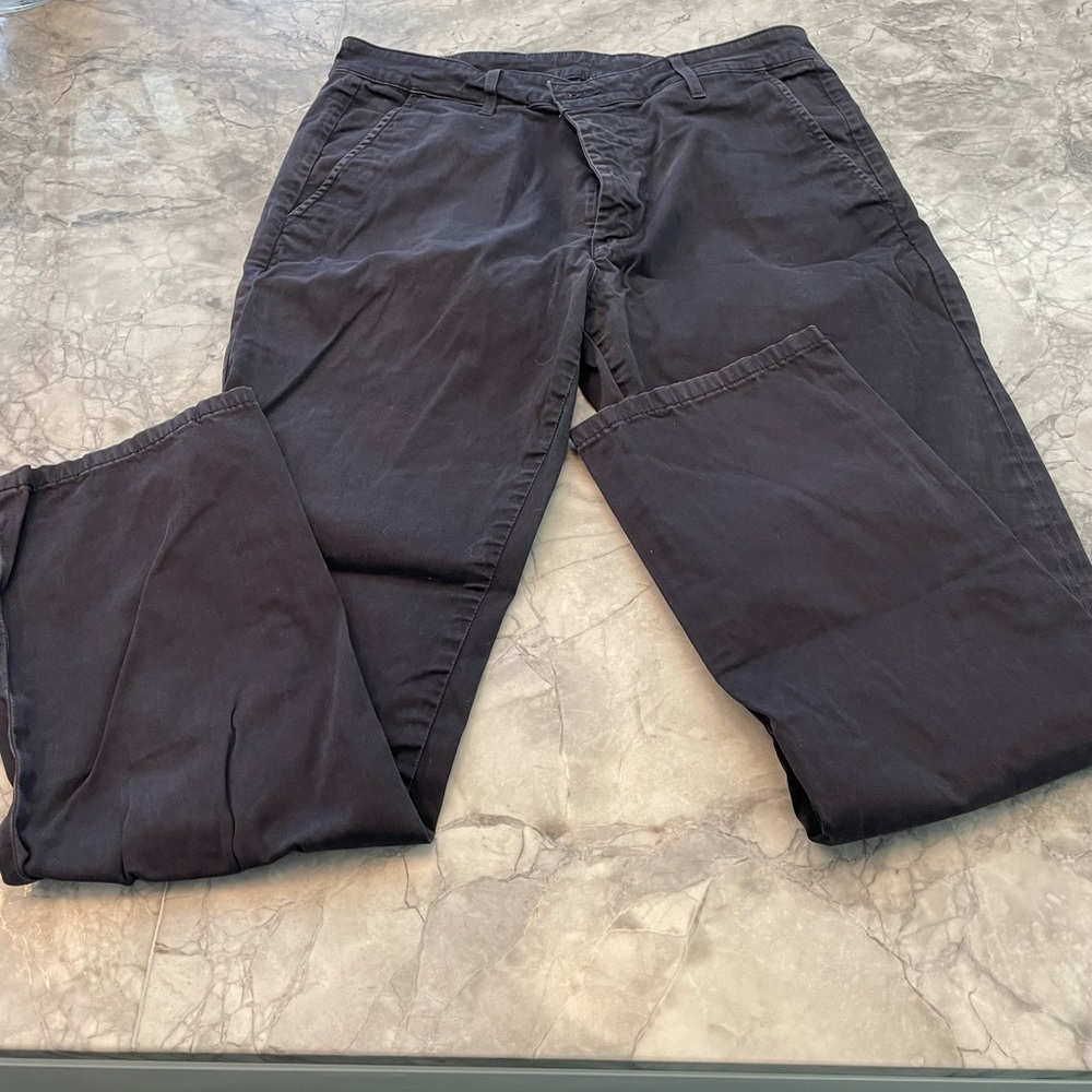 AG Jeans Flat Front Khakis. Men’s size 32/30.